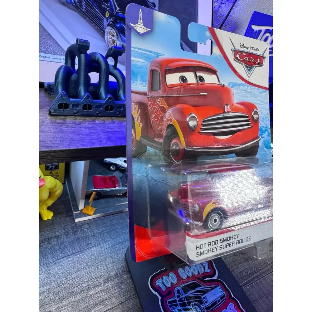 Disney Pixar Cars Ramone’s Body Shop Hot Rod Smokey